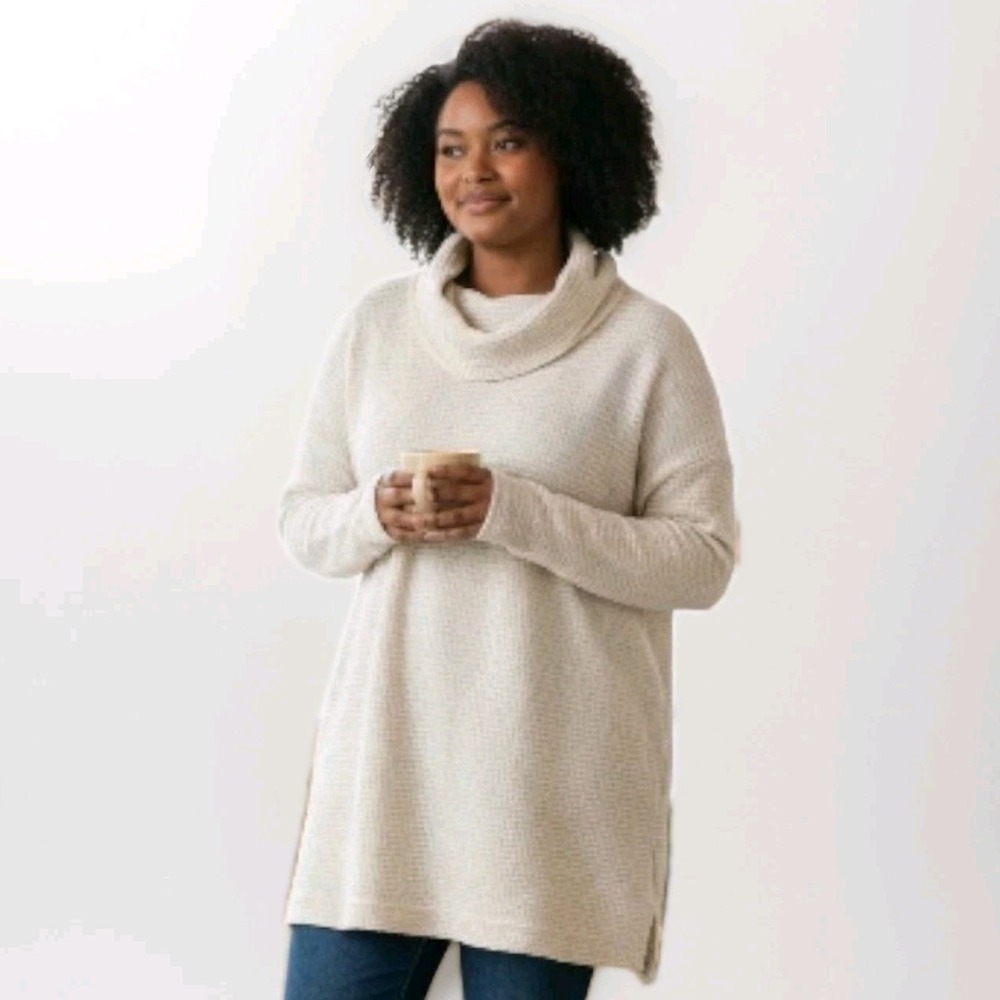 C.J. Banks Blouse Womens 3X Ivory Metallic Cowl Neck Lightweight Waffle Knit EUC